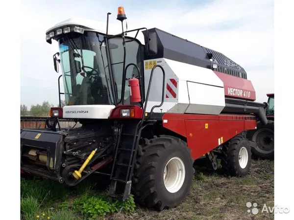 Зерноуборочный комбайн Ростсельмаш VECTOR 410