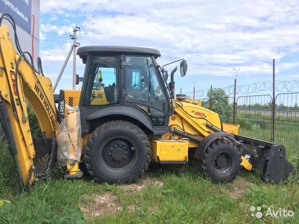 Экскаватор-погрузчик New Holland B80B