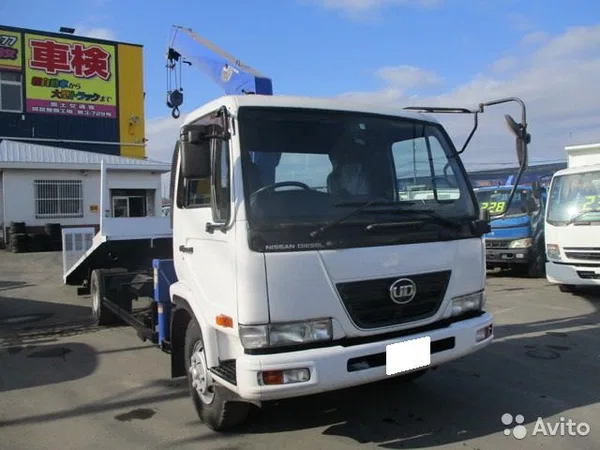Эвакуатор Nissan Condor