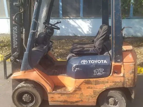 Вилочный погрузчик Toyota FG15