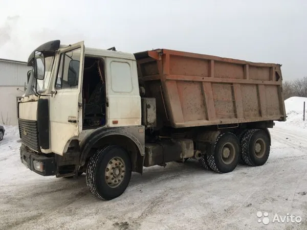 Самосвал МАЗ 5516