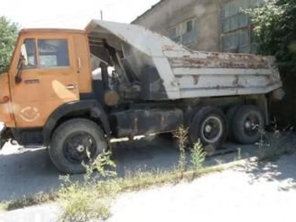 Самосвал КамАЗ 551110