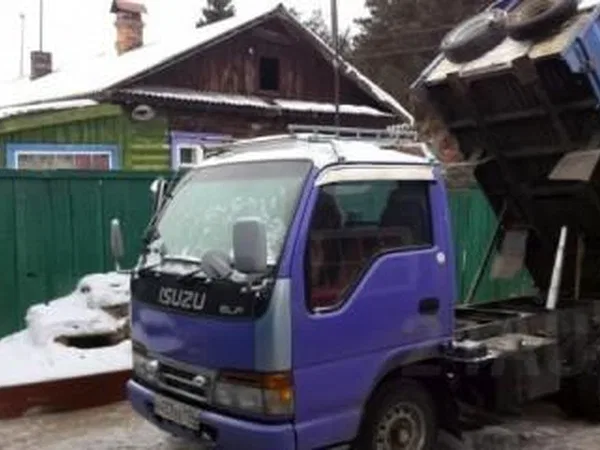 Самосвал Isuzu Elf