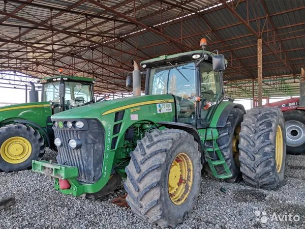 Трактор John Deere 8320R