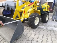 Японский мини-погрузчик YANMAR V-1