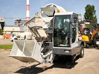 Самозагружающий самоходный бетоносмеситель YUGONG SDM3000