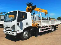 Бортовой грузовик ISUZU 4x2 дв 139kw гп 6т c КМУ XCMG SQS157 гп 6,3т 4 секции 12.8м кузов 6000*2400*550 колеса 8.25R20 спальник задние аутригеры
