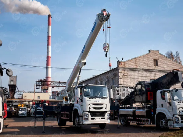 Автокран на шасси ISUZU 4x2 151кВт VIGRUS VGS16 гп 16т 5 секций 36,6м