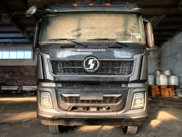 Тягач SHACMAN 6×6 SX425863385 двускат кабина X5000, двигатель WP13.550E501
