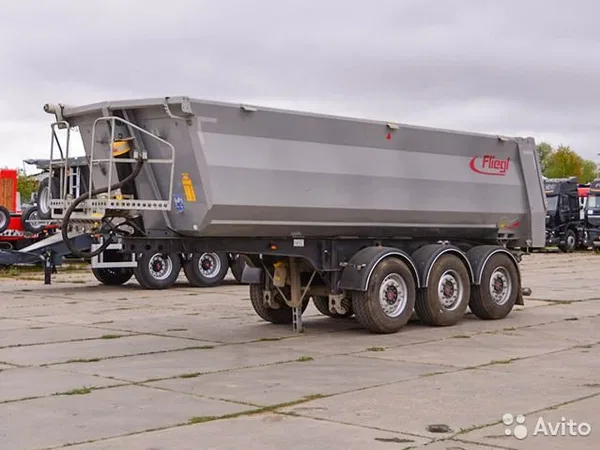 Самосвальный полуприцеп Fliegl