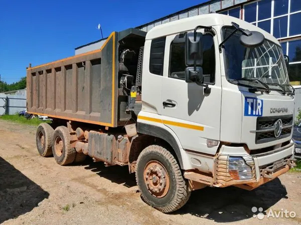 Самосвал DonFeng DFH3330A80