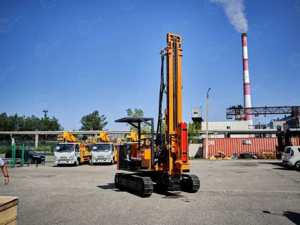Сваебойная установка на гусеничном ходу VIGRUS VGR800