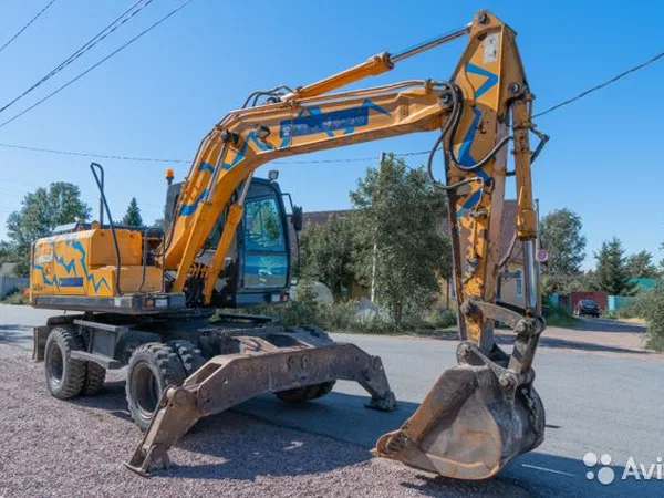 Колесный экскаватор Hyundai R140W-7