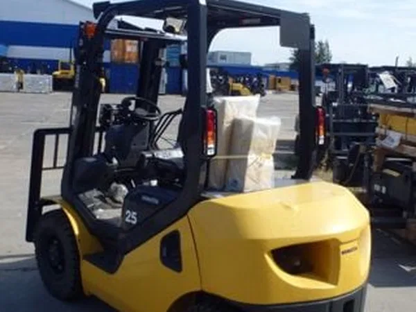 Вилочный погрузчик Komatsu