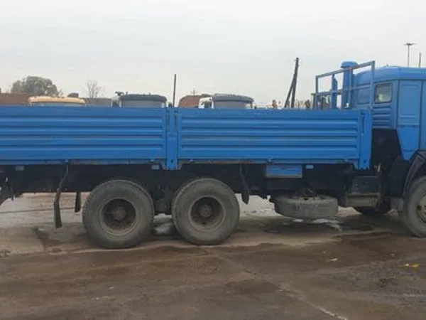 Бортовой грузовик КамАЗ 53215-15