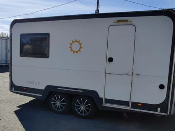 Прицеп-дача (кемпер) Knaus Deseo Transporter