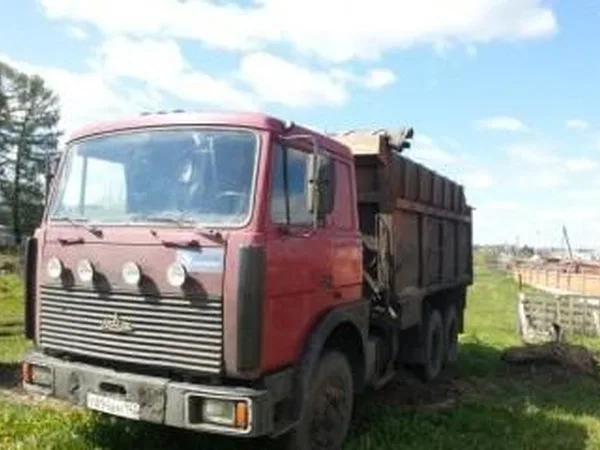 Самосвал МАЗ 5516