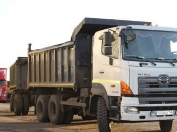 Самосвал HINO 700