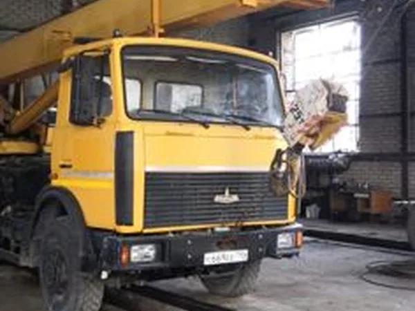 Автокран Машека КС-55727 на шасси МАЗ