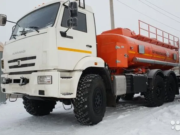 Бензовоз КамАЗ 43118 АТЗ-11