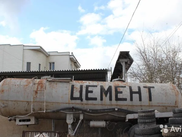 Полуприцеп цементовоз