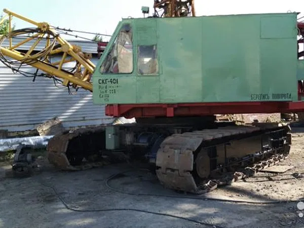 Гусеничный кран СКГ 401