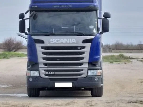 Седельный тягач Scania R440