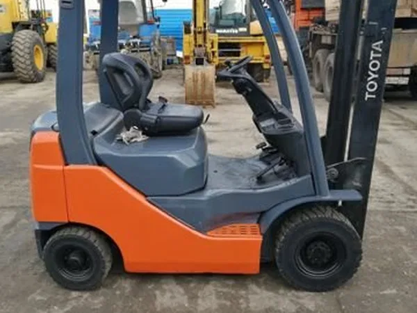 Вилочный погрузчик Toyota
