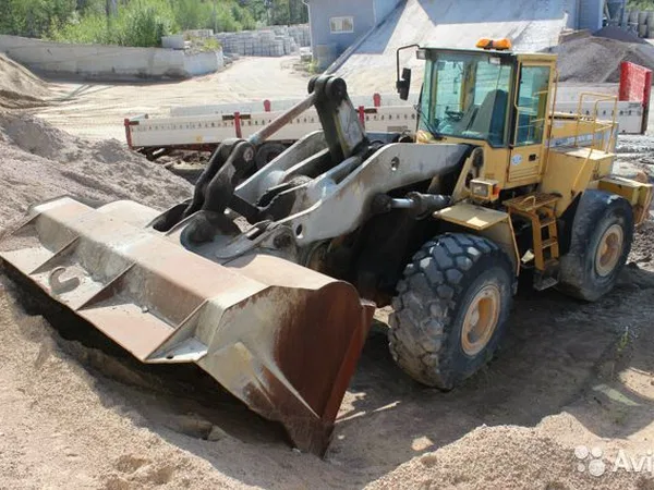 Фронтальный погрузчик Volvo L180C