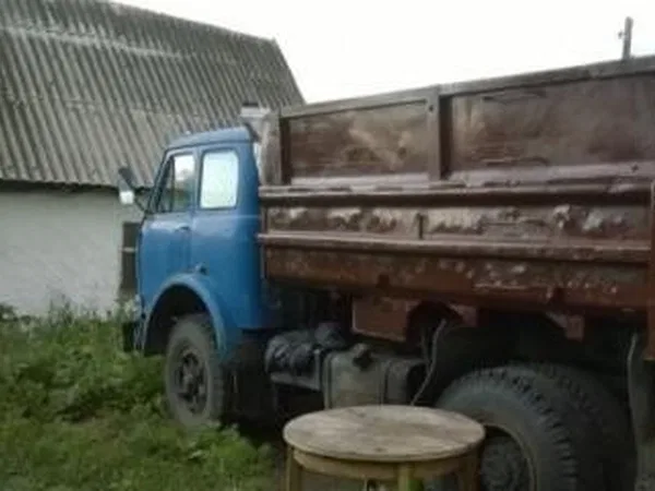 Самосвал МАЗ 500