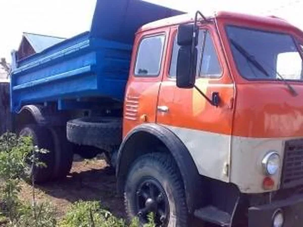 Самосвал МАЗ 5549