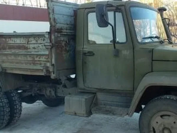 Бортовой грузовик ГАЗ-САЗ 4509