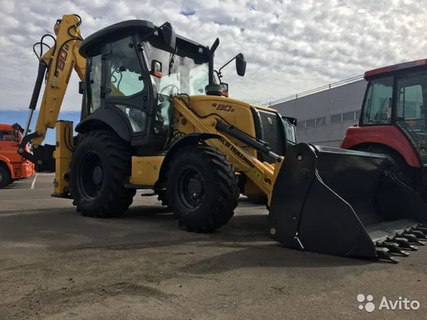 Экскаватор-погрузчик New Holland B80B