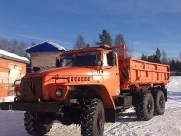Самосвал УРАЛ 5557