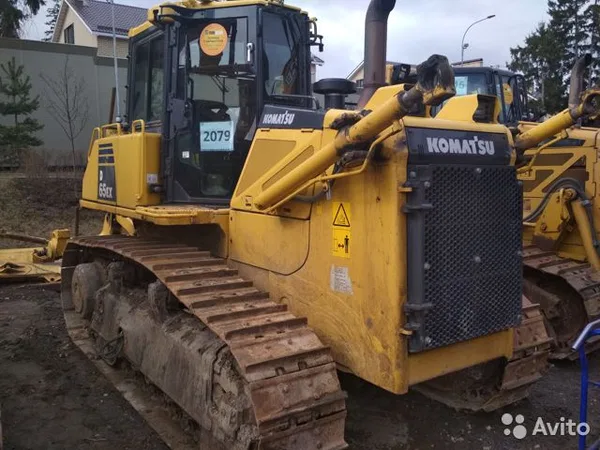 Гусеничный бульдозер Komatsu D65EX-16