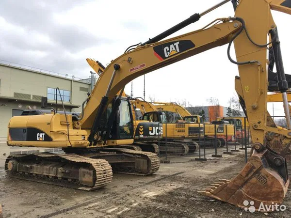 Гусеничный экскаватор Caterpillar 324DL