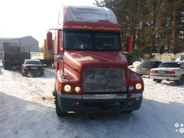 Седельный тягач Freightliner