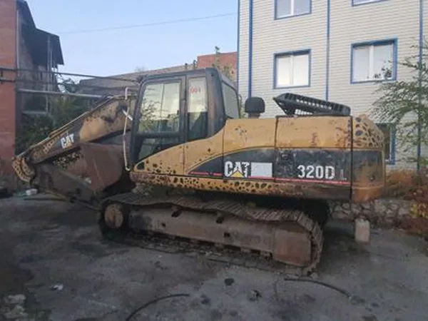 Гусеничный экскаватор Caterpillar 320D