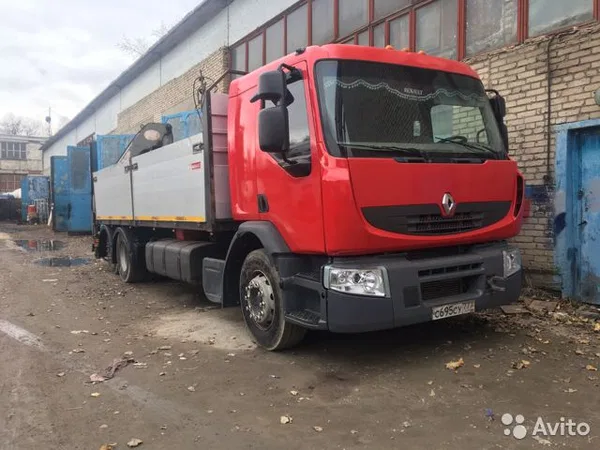 Бортовой грузовик с КМУ Renault