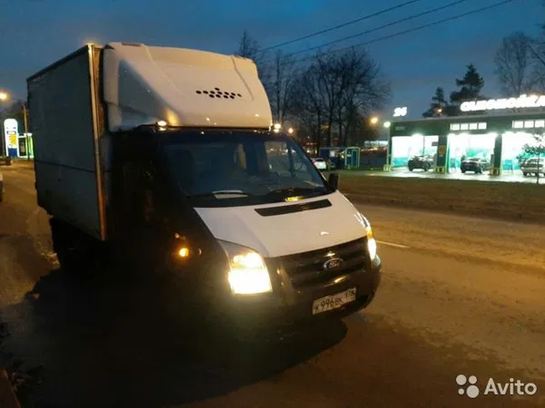 Промтоварный фургон Ford Transit