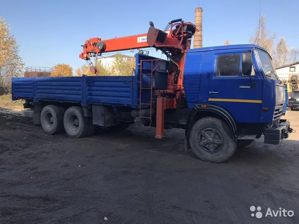 Бортовой грузовик с КМУ КамАЗ 53212