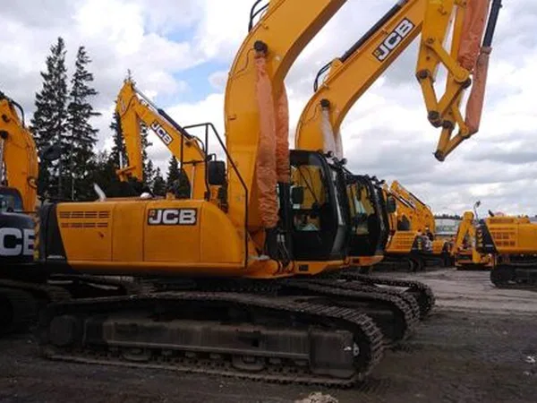 Гусеничный экскаватор JCB JS260