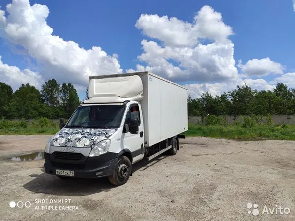 Промтоварный фургон Iveco Daily 70C15