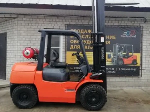 Вилочный погрузчик Toyota