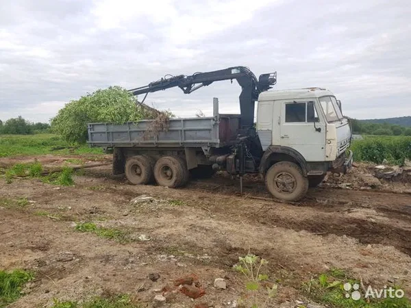 Бортовой грузовик с КМУ КамАЗ 55107