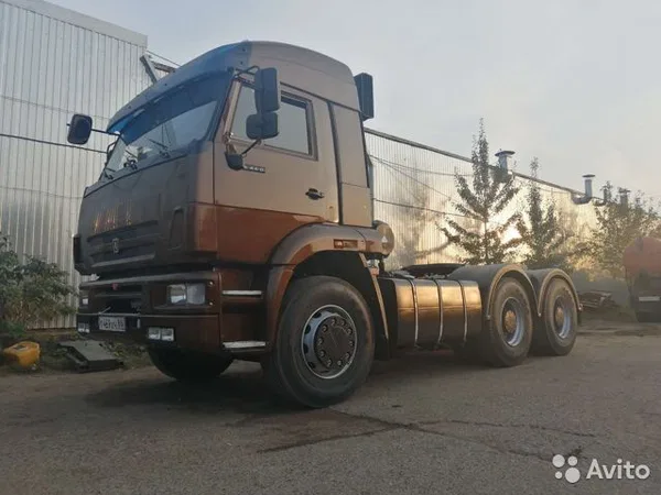 Седельный тягач Камаз 6460
