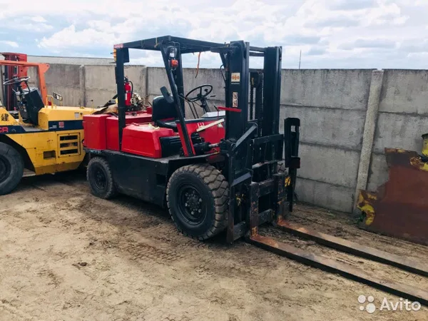 Вилочный погрузчик Komatsu