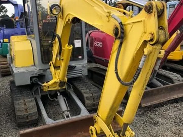 Мини-экскаватор Yanmar B27