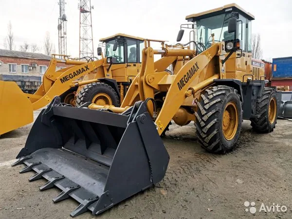 Фронтальный погрузчик MegaMax GL340L