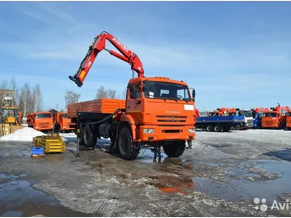 Бортовой грузовик с КМУ КамАЗ 43118 с КМУ Ferrari